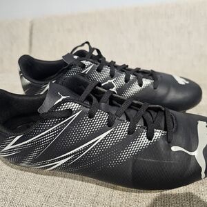 PUMA Men's Attacano Soccer Cleats, SZ 8, FG/AG
